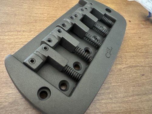 String bass saddlelock - bass,